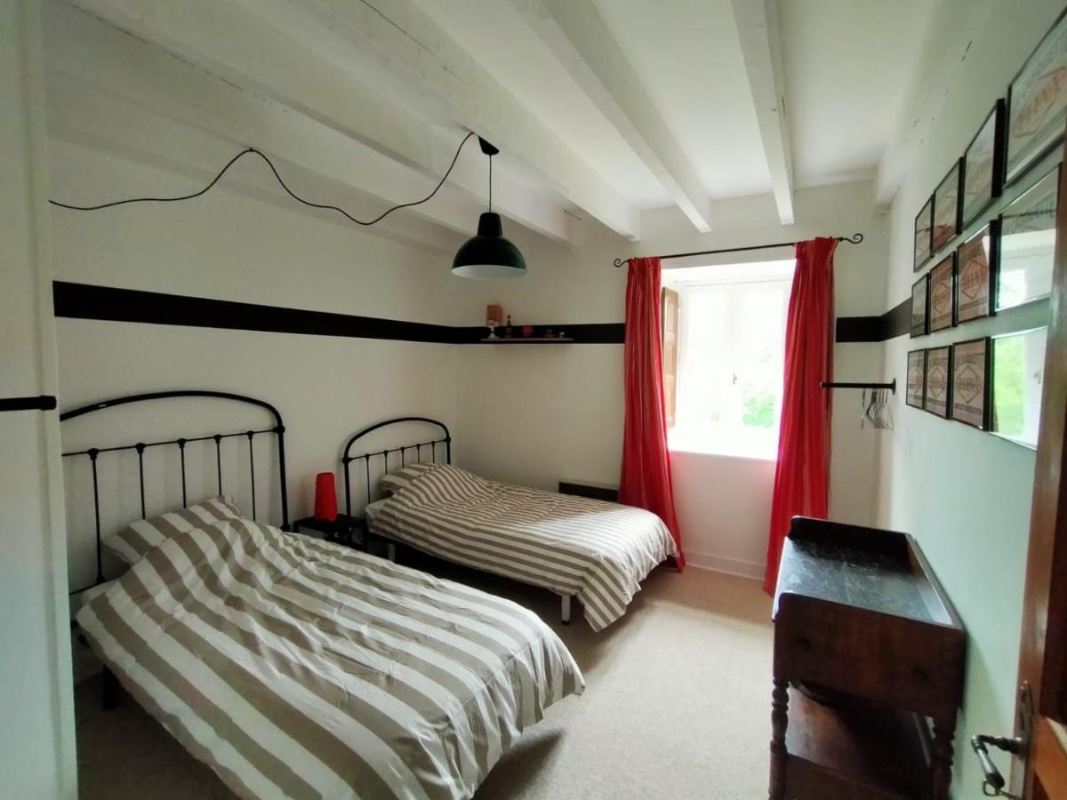 Grande villa au coeur de la Dordogne Paussac-et-Saint-Vivien Extérieur photo